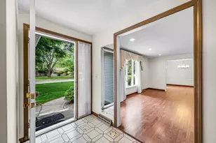 52 Wellesley Dr, Longmeadow, MA 01106 - Photo 3