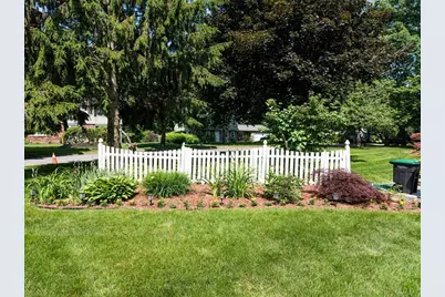 52 Wellesley Dr, Longmeadow, MA 01106 - Photo 41