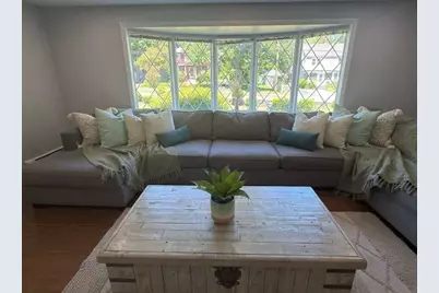 91 Pleasant St, Northborough, MA 01532 - Photo 9