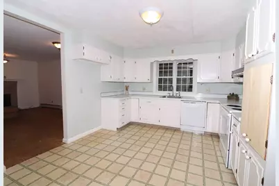 30 Gill Ct, Northbridge, MA 01588 - Photo 9