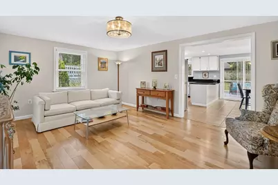 157 Meadow Rd, Longmeadow, MA 01106 - Photo 11