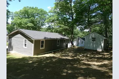 4 Cranberry Meadow Shore Rd, Charlton, MA 01507 - Photo 13