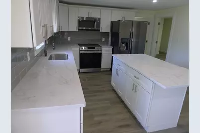 4 Cranberry Meadow Shore Rd, Charlton, MA 01507 - Photo 3