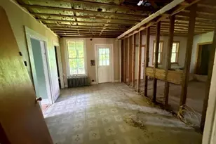 27 Daniels Ave, Pittsfield, MA 01201 - Photo 13