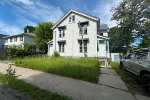 27 Daniels Ave, Pittsfield, MA 01201 - Photo 1