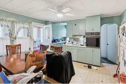 71 Worthington St, Chicopee, MA 01020 - Photo 9