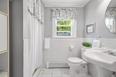 366 Warren St, Needham, MA 02492 - Photo 11