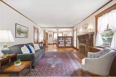 366 Warren St, Needham, MA 02492 - Photo 3