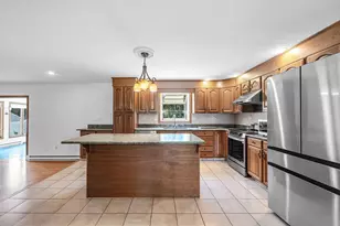 169 Country Rd, Agawam, MA 01001 - Photo 9