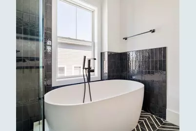 30 Condor St #4, Boston, MA 02128 - Photo 25