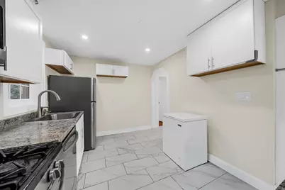 12 Adams St, Lynn, MA 01902 - Photo 9