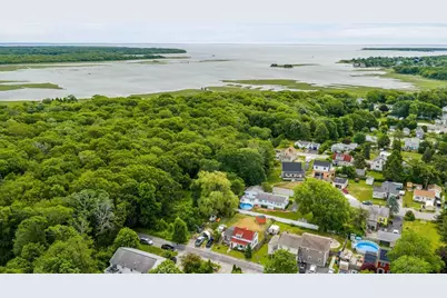 7 Wayne St, Fairhaven, MA 02719 - Photo 29