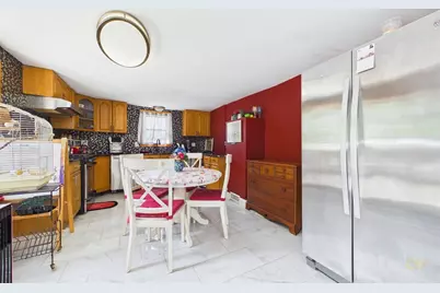 7 Wayne St, Fairhaven, MA 02719 - Photo 11