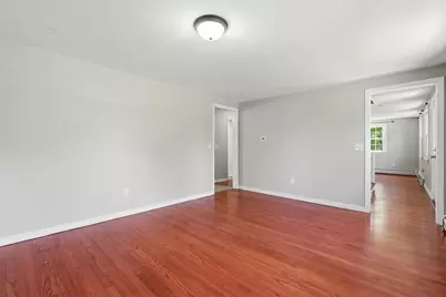 1107 N Pleasant St, Amherst, MA 01002 - Photo 11