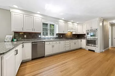10 Morgan Dr, Methuen, MA 01844 - Photo 15