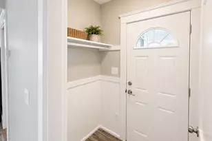 18 Caprera Rd, Worcester, MA 01604 - Photo 11