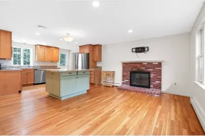 4 Ivy Circle #4, Norwood, MA 02062 - Photo 3