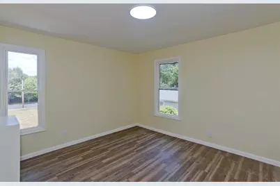 205 St James Ave, Springfield, MA 01109 - Photo 17