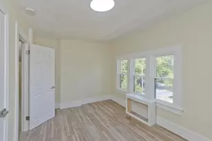 205 St James Ave, Springfield, MA 01109 - Photo 23
