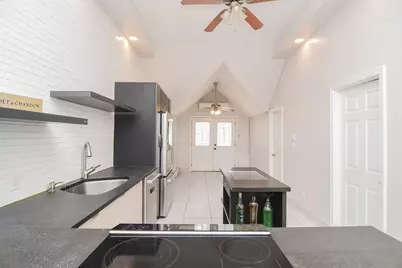 349 Beacon Street #D, Lowell, MA 01850 - Photo 7