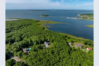 3 Barrett Dr, Mattapoisett, MA 02739 - Photo 3