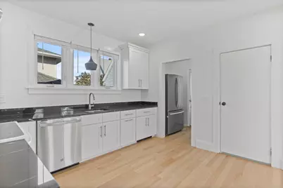 160 Marlboro St, Quincy, MA 02170 - Photo 3