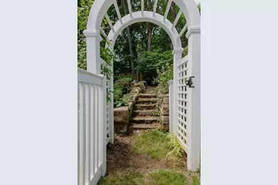 98 Randolph St, Weymouth, MA 02190 - Photo 15