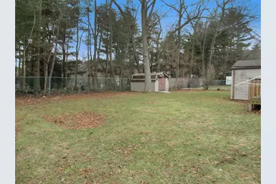 35 Tioga St, Springfield, MA 01128 - Photo 21