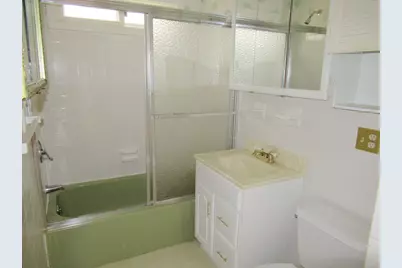 35 Tioga St, Springfield, MA 01128 - Photo 11