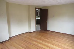 35 Tioga St, Springfield, MA 01128 - Photo 7