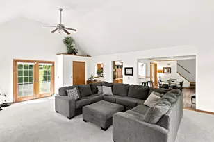 274 Strong St, Amherst, MA 01002 - Photo 13