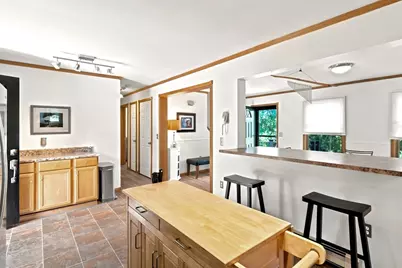274 Strong St, Amherst, MA 01002 - Photo 9