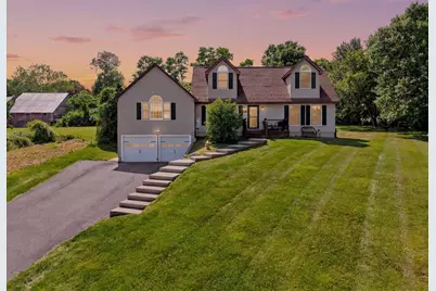 274 Strong St, Amherst, MA 01002 - Photo 3