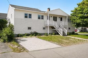 9 10th St W, Salisbury, MA 01952 - Photo 3