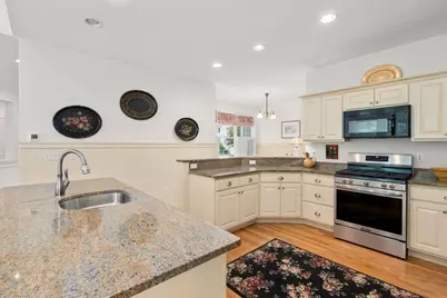 17 Rose Court Way #17, Walpole, MA 02032 - Photo 5