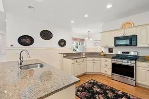 17 Rose Ct Way, Walpole, MA 02032 - Photo 5