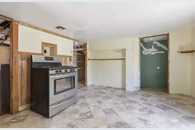 18 Prout St, Quincy, MA 02169 - Photo 5