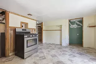 18 Prout St, Quincy, MA 02169 - Photo 5