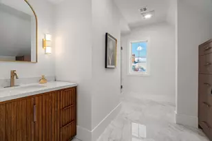 326 Lowell St, Somerville, MA 02145 - Photo 13