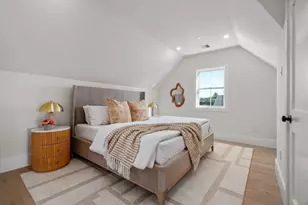 326 Lowell St, Somerville, MA 02145 - Photo 9