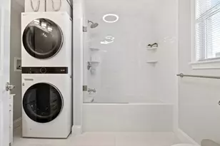 41 Boardman St, Boston, MA 02128 - Photo 9