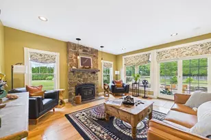 545 Hazel St, Uxbridge, MA 01569 - Photo 5