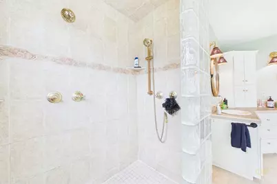545 Hazel St, Uxbridge, MA 01569 - Photo 25