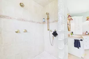 545 Hazel St, Uxbridge, MA 01569 - Photo 25