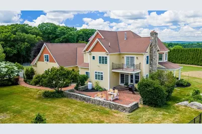 545 Hazel St, Uxbridge, MA 01569 - Photo 3