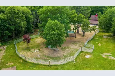 545 Hazel St, Uxbridge, MA 01569 - Photo 41