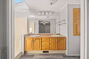 193 Tremont St, Taunton, MA 02780 - Photo 15