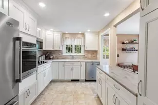 9 Graystone Dr, Danvers, MA 01923 - Photo 9
