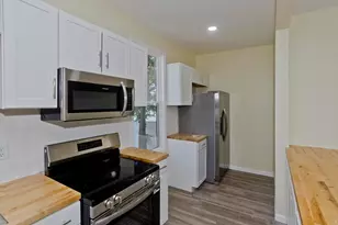 205 St James Ave, Springfield, MA 01109 - Photo 7