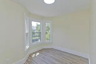 205 St James Ave, Springfield, MA 01109 - Photo 15